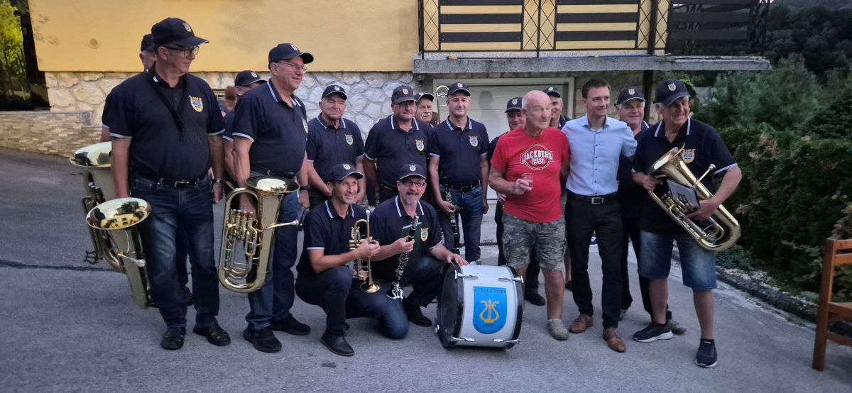 Karol Šantej, znanec iy sosednje ulice 3 Karol Šantej, znanec iy sosednje ulice 3